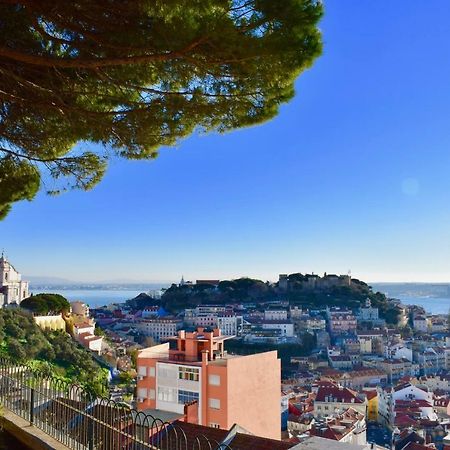 Aesthetic Riverview Apartment In Historical Lisboa Exteriör bild