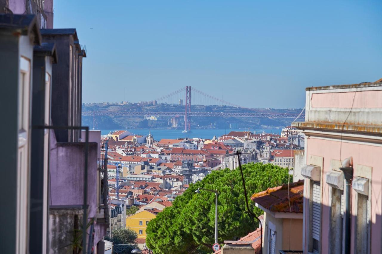 Aesthetic Riverview Apartment In Historical Lisboa Exteriör bild