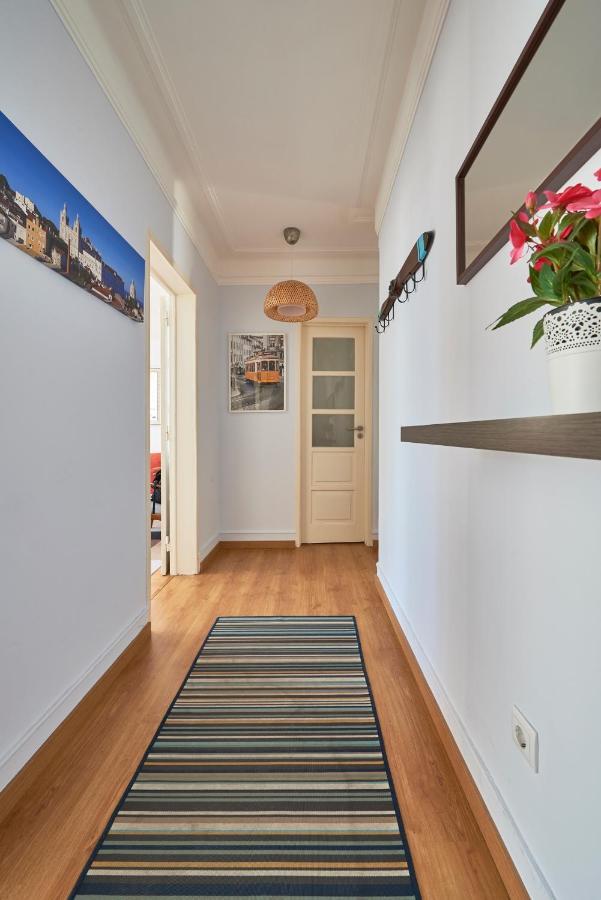 Aesthetic Riverview Apartment In Historical Lisboa Exteriör bild