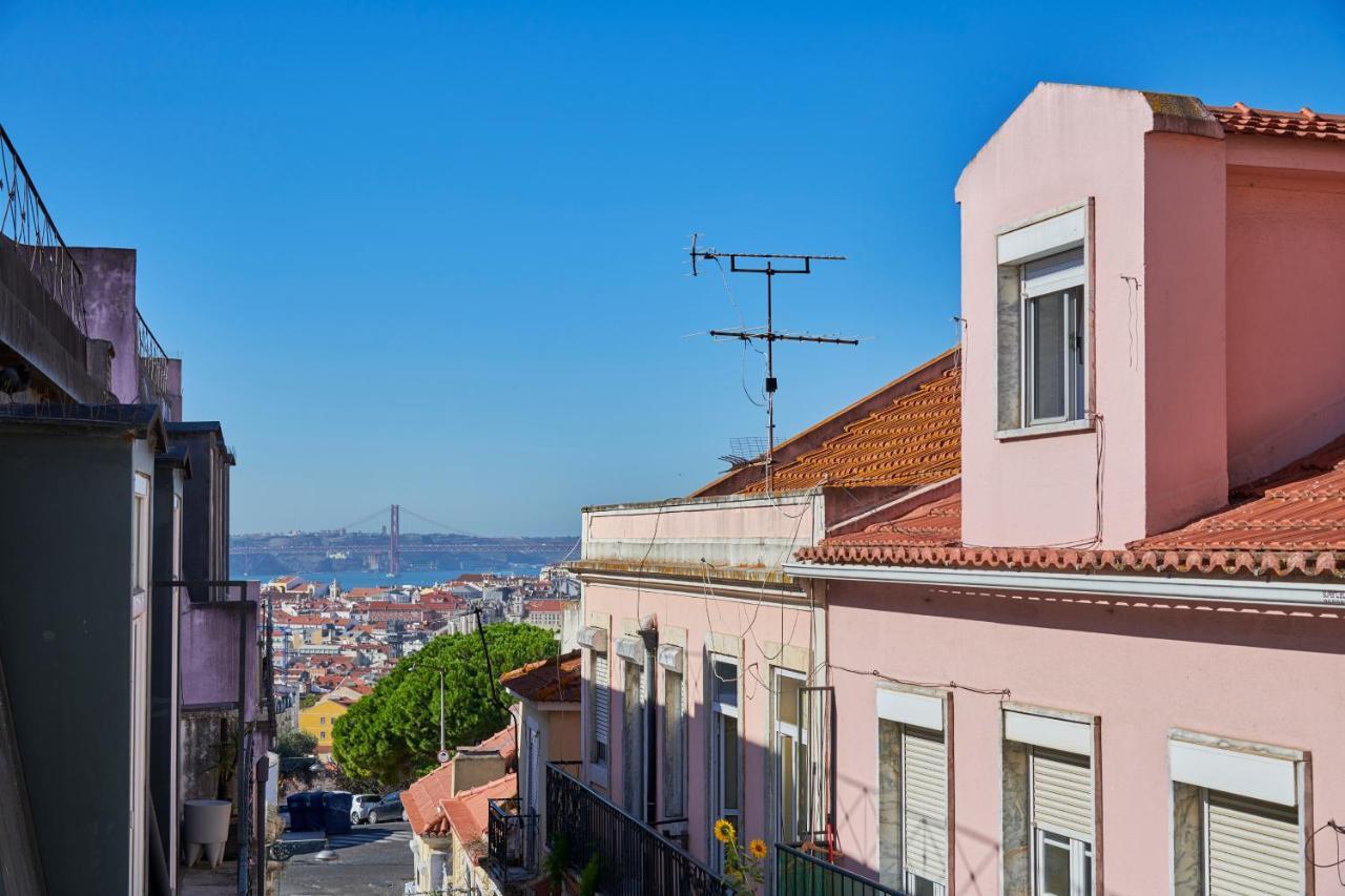 Aesthetic Riverview Apartment In Historical Lisboa Exteriör bild