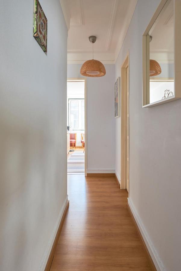 Aesthetic Riverview Apartment In Historical Lisboa Exteriör bild