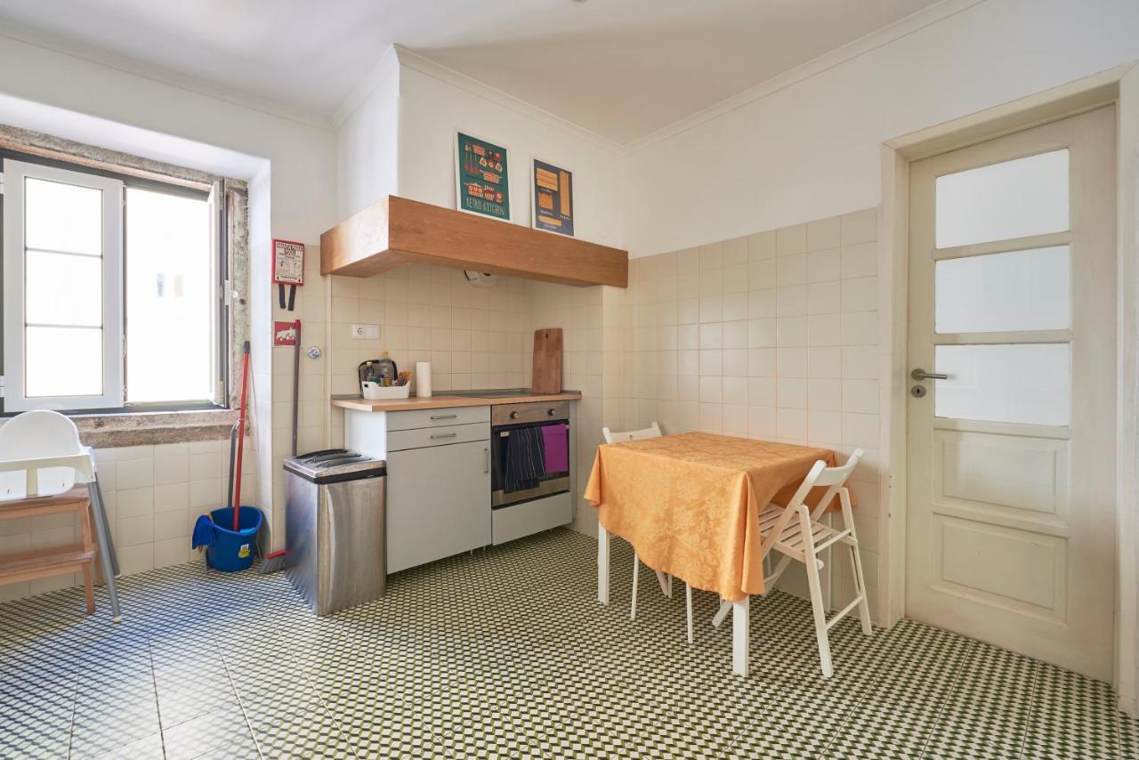 Aesthetic Riverview Apartment In Historical Lisboa Exteriör bild
