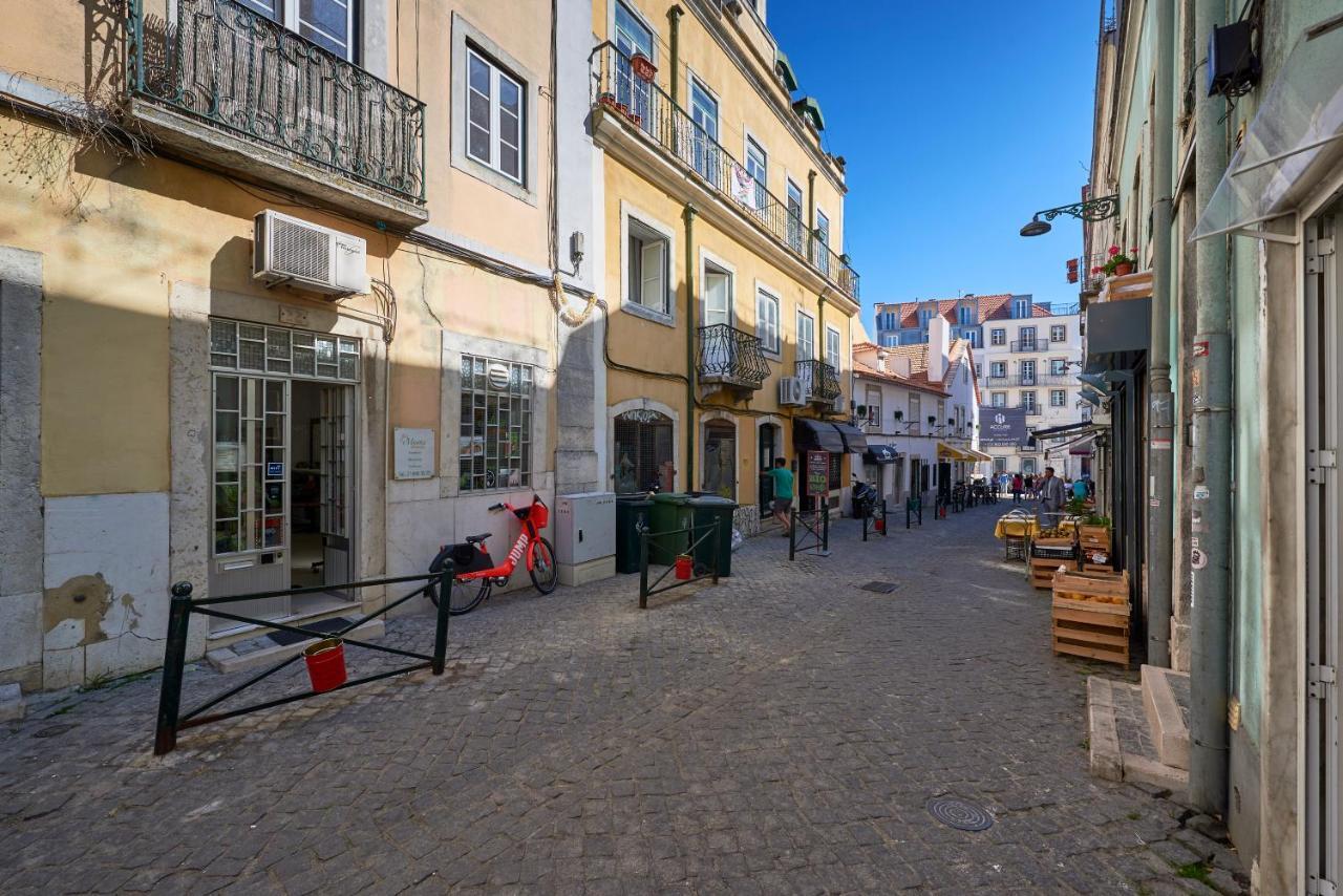 Aesthetic Riverview Apartment In Historical Lisboa Exteriör bild