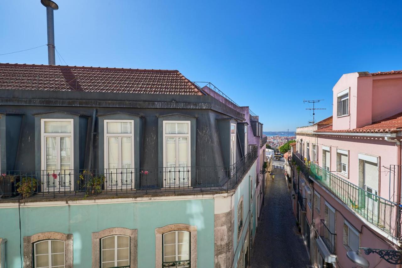 Aesthetic Riverview Apartment In Historical Lisboa Exteriör bild
